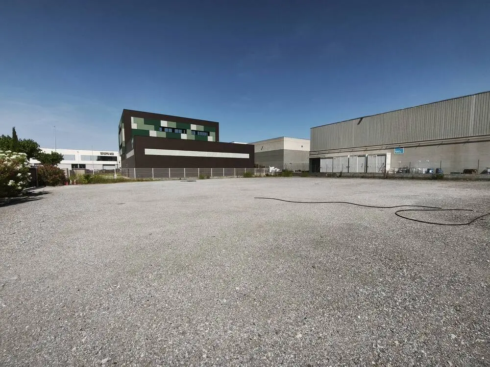 Solar industrial en alquiler de 1.680 m² en Gavà (Barcelona) - imagen 3