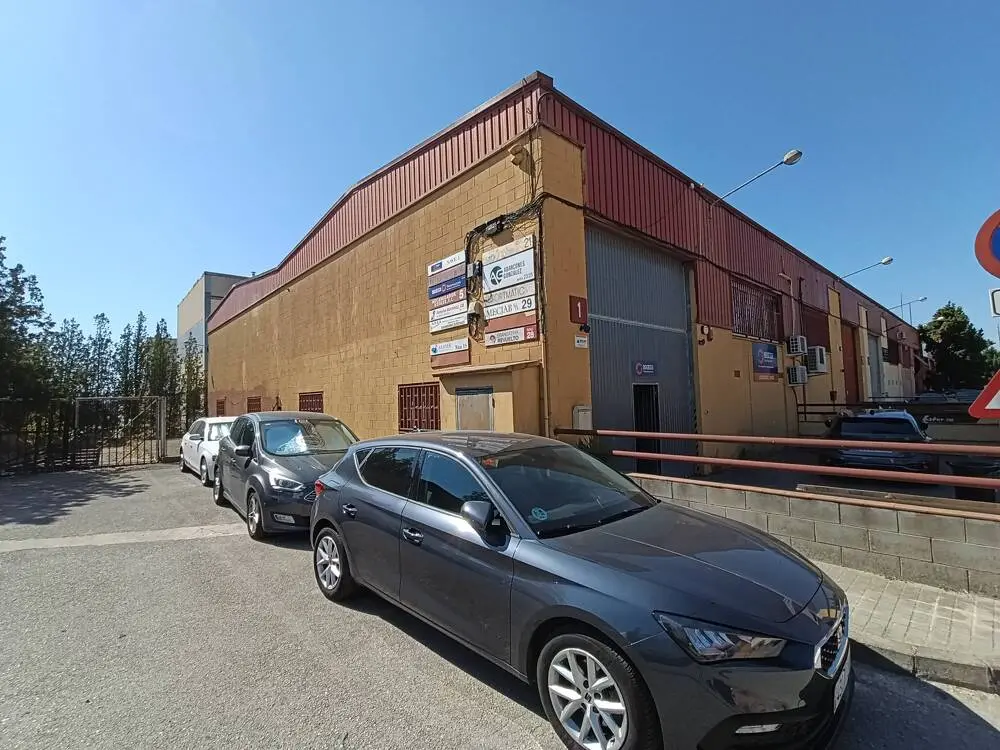 Nave industrial en alquiler y venta de 500 m² – Barberà del Vallès, Barcelona - imagen 2