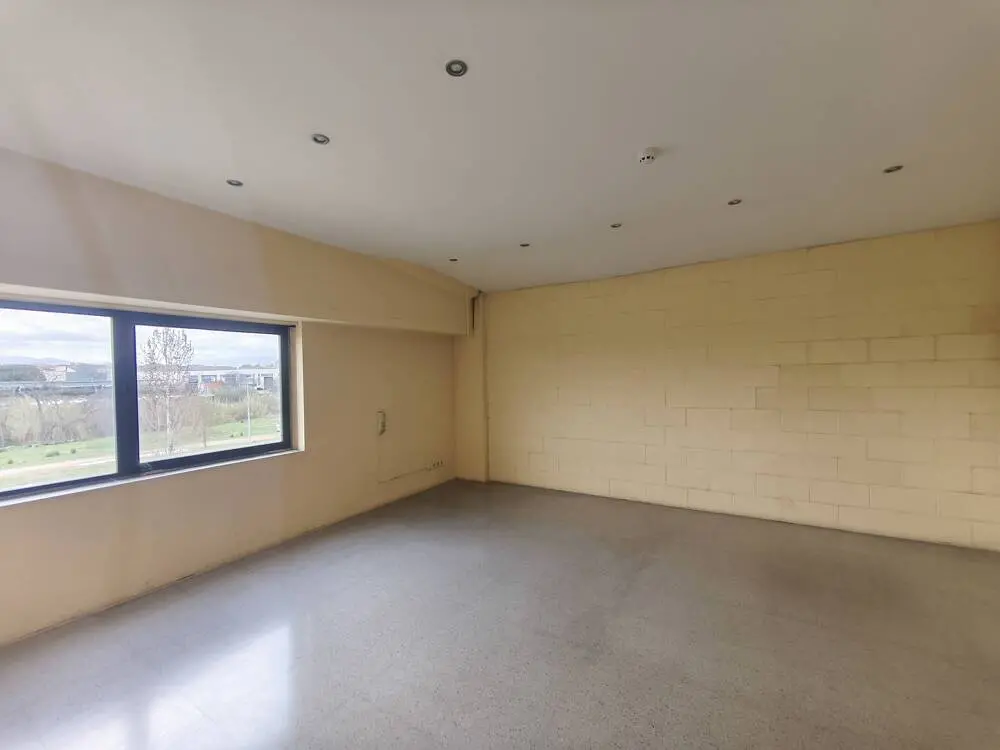Nave industrial en venta de 460 m² – Montornès del Vallès, Barcelona - imagen 4