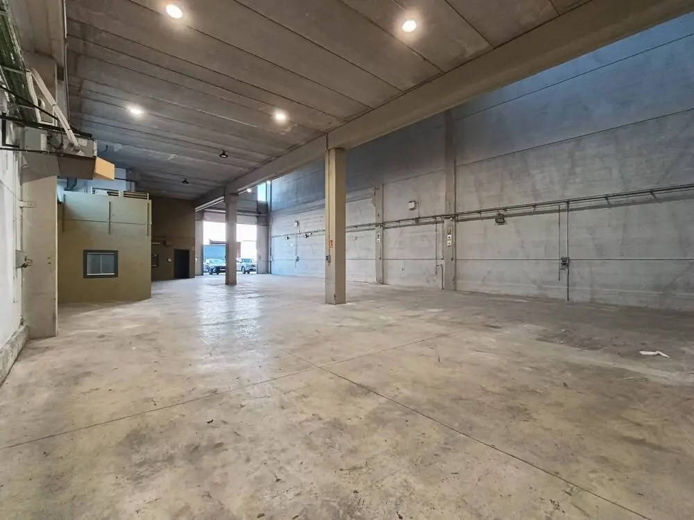 Nave industrial en alquiler de 770 m² – Badalona, Barcelona - imagen 9
