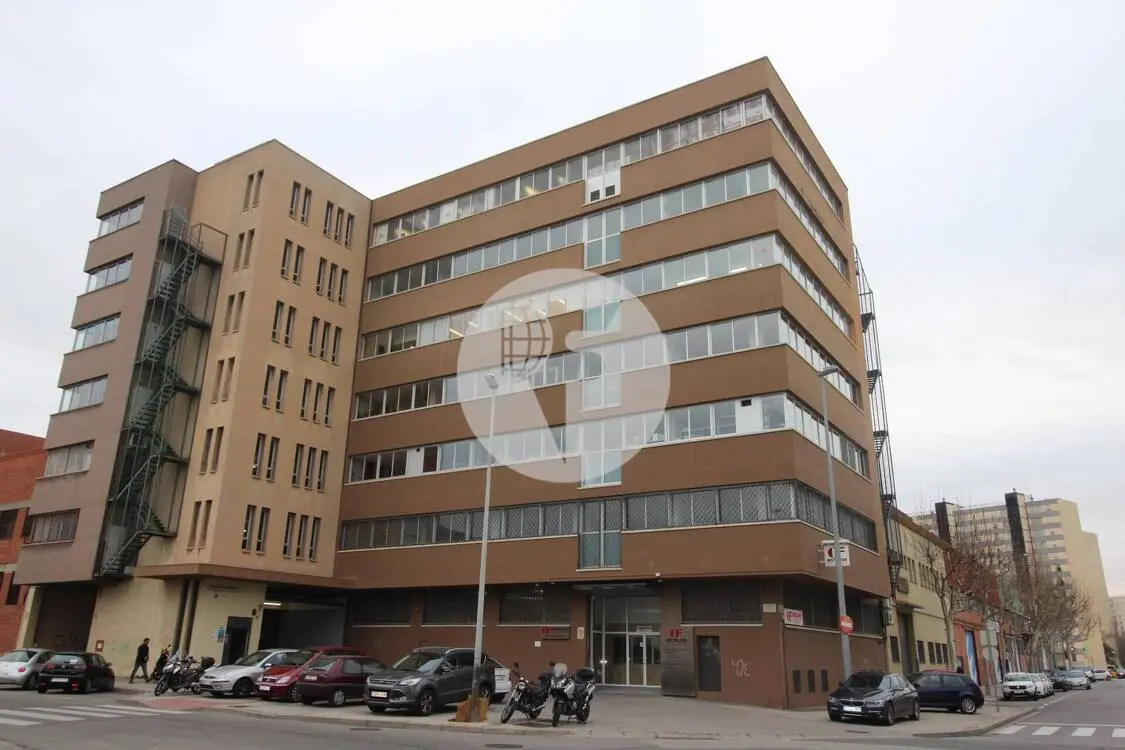 Nau industrial en venda de 3.943 m² - Canovelles, Barcelona 