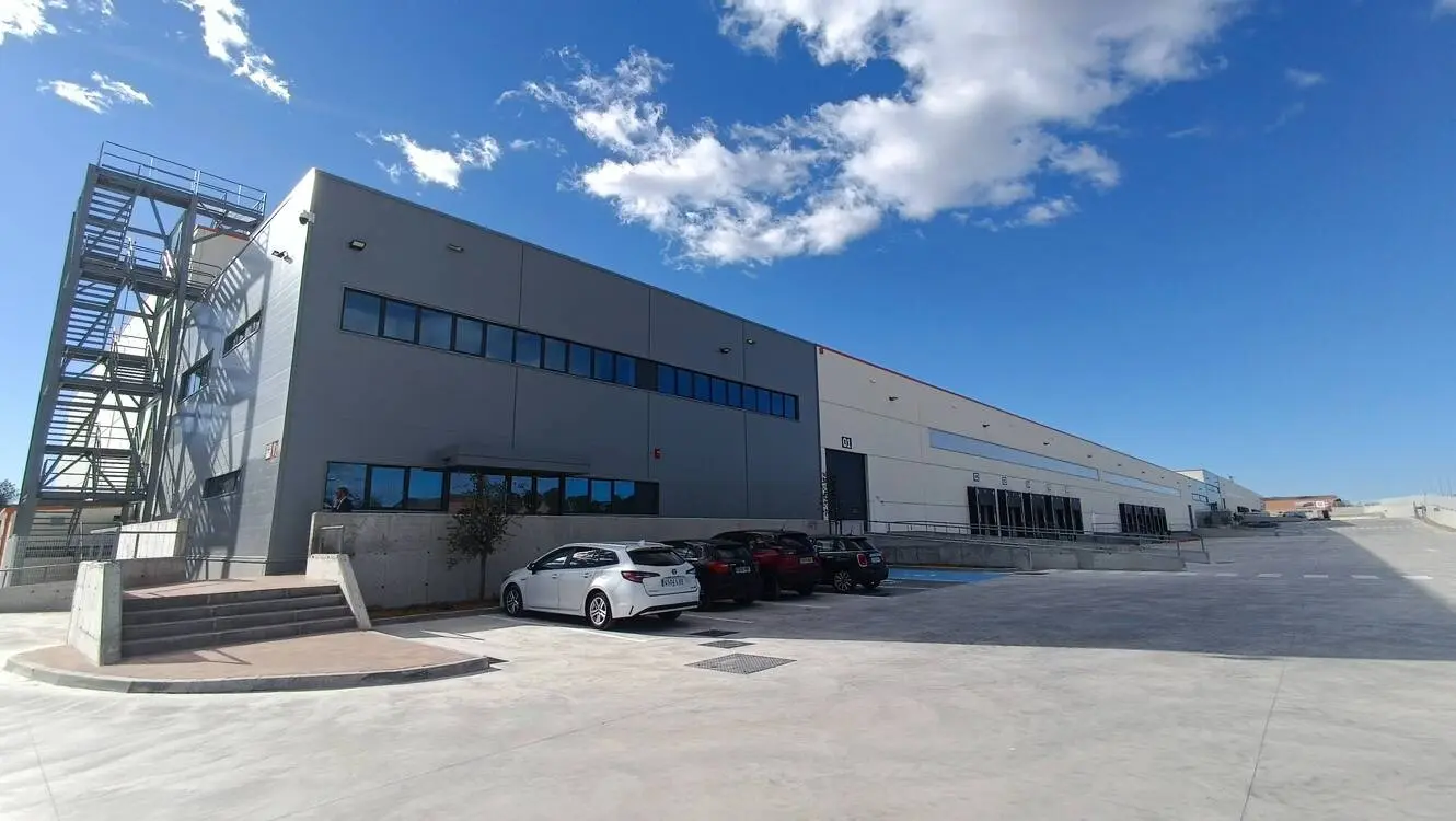 Nave industrial de 6.489 m² en alquiler - Llinars del Vallès, Barcelona 