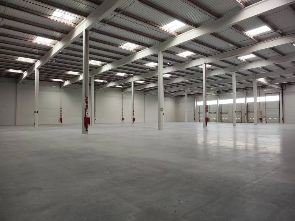 Logistics warehouse for rent of 5,870 m² - Sabadell, Barcelona. 3
