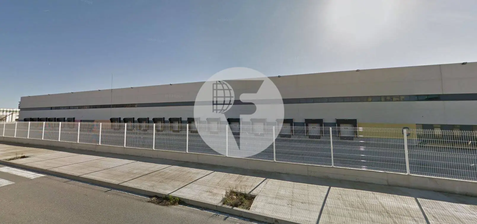 Nave logística frigorífica en alquiler 4.469 m² - Zona Franca, Barcelona. 