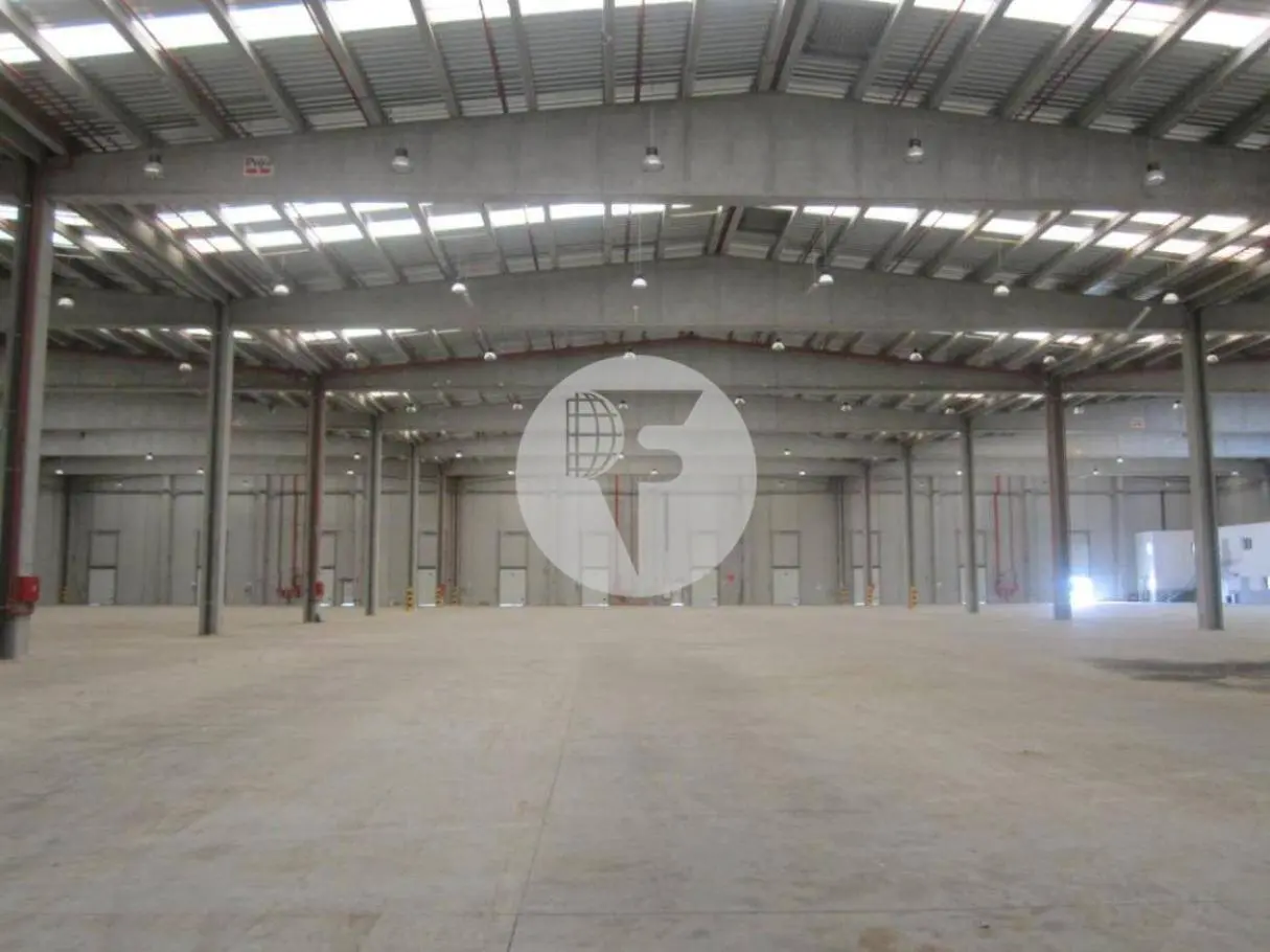 Logistics - industrial warehouse of 9,738 m² for rent - El Pla Santa Maria. Tarragona 2