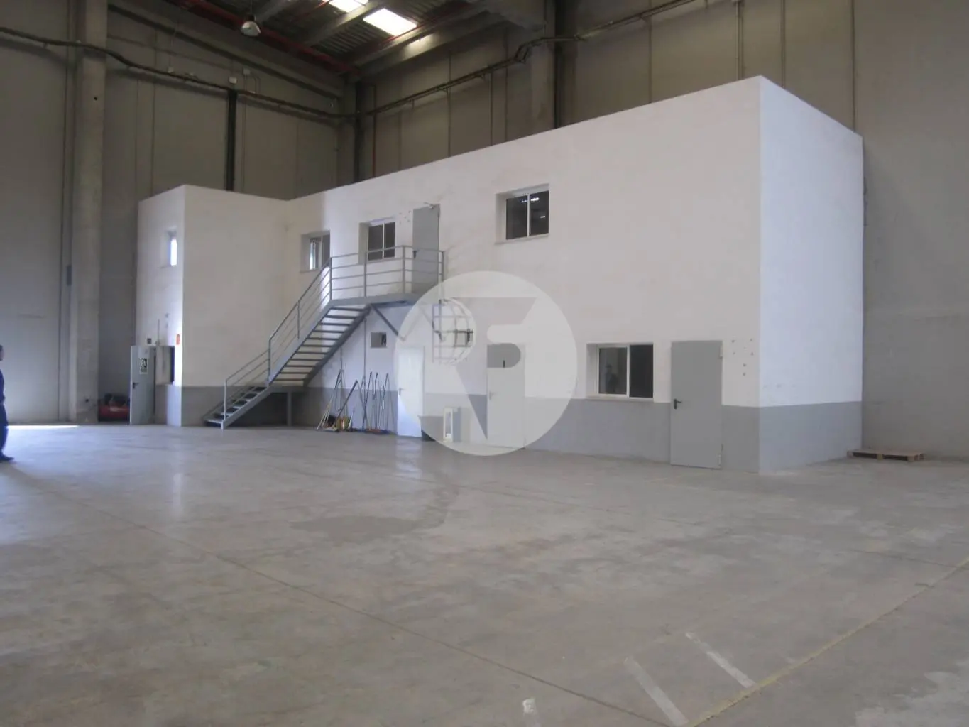 Logistics - industrial warehouse of 9,738 m² for rent - El Pla Santa Maria. Tarragona 5