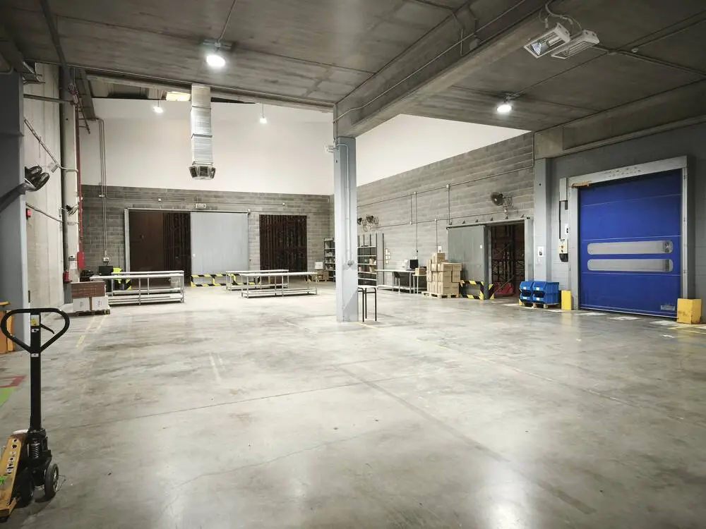 Nave logística en alquiler de 2.268 m² – Hospitalet de Llobregat, Barcelona - imagen 3