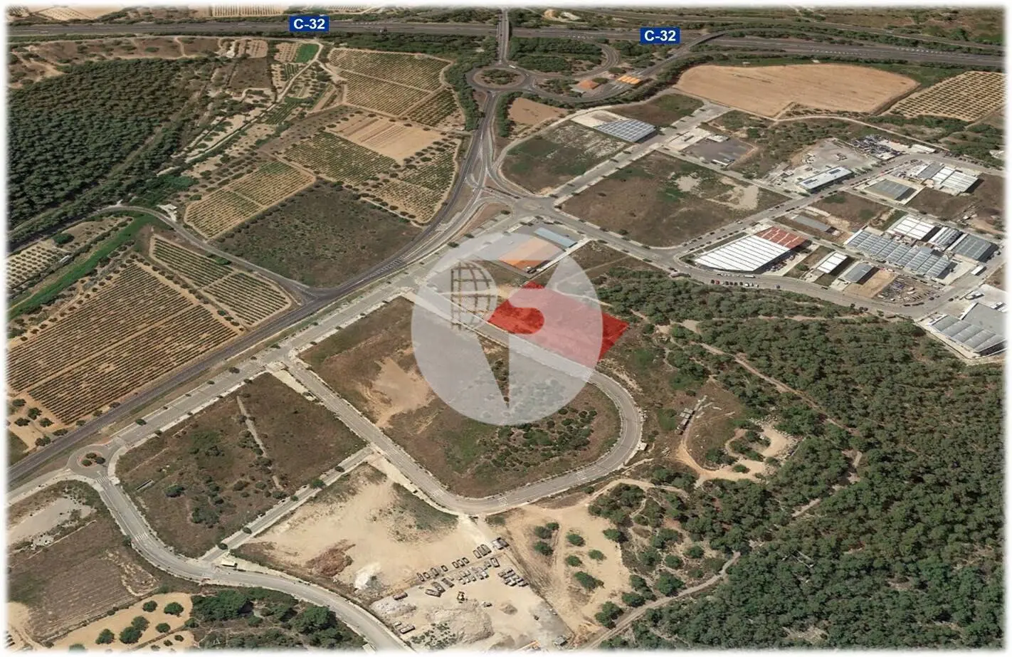 Solar industrial en venda de 3.666 m² - Calafell, Tarragona. 