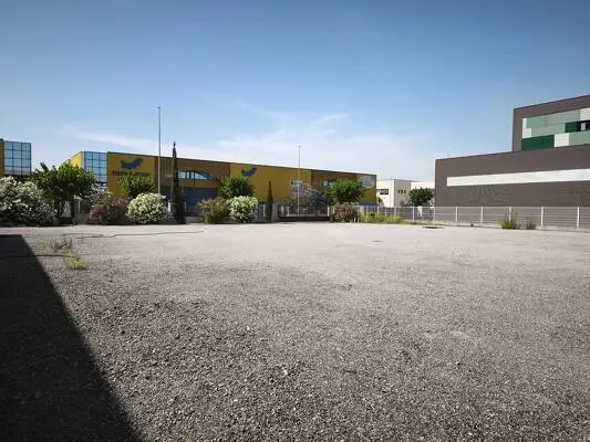 Solar industrial en alquiler de 1.680 m² en Gavà (Barcelona)