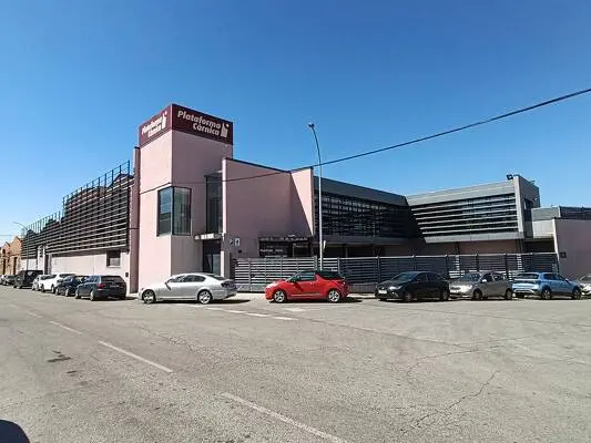 Nave industrial en alquiler y venta de 5.350 m² - Terrassa, Barcelona