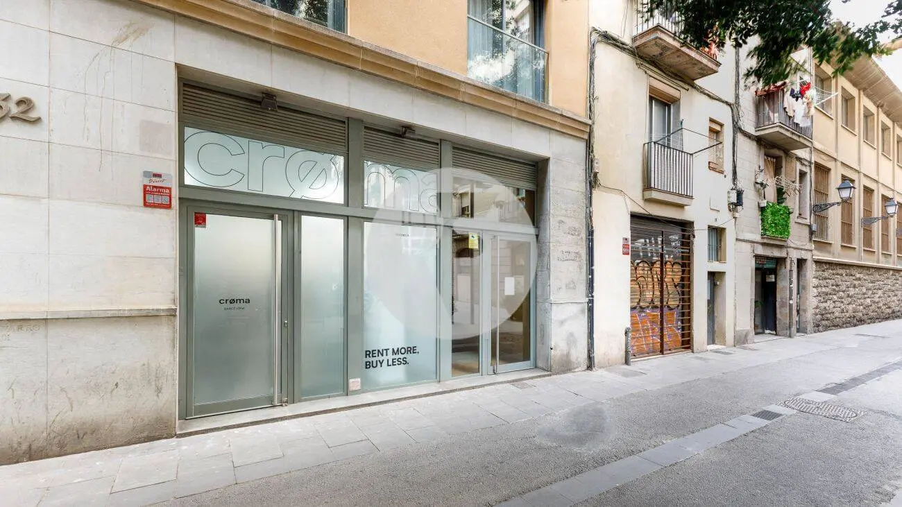 Commercial property available a few meters away from Avinguda del Paral·lel and Ronda de Sant Pau. Barcelona. IE- 223741 12