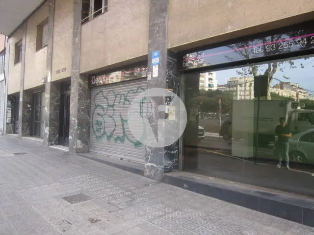 Impressive commercial property with large shop window in C/Lepant, close to the intersection of Avenida Diagonal, Gran Vía de les Corts Catalanes and Avenida Meridiana. IE-223861 3
