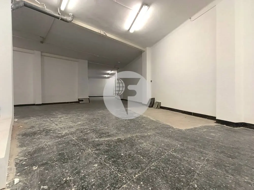 Local comercial de 302 m² en venta en Sant Antoni con amplia fachada y dos accesos independientes - imagen 11