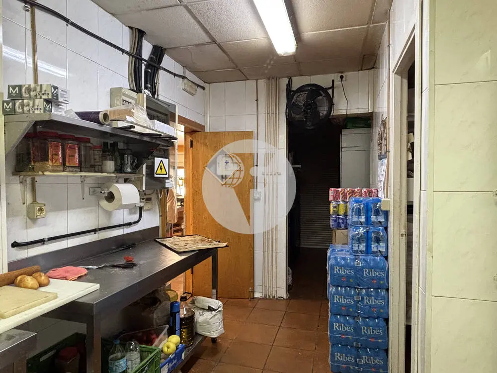 Local comercial de 544 m² con 25 m de fachada en Sant Boi de Llobregat - imagen 6