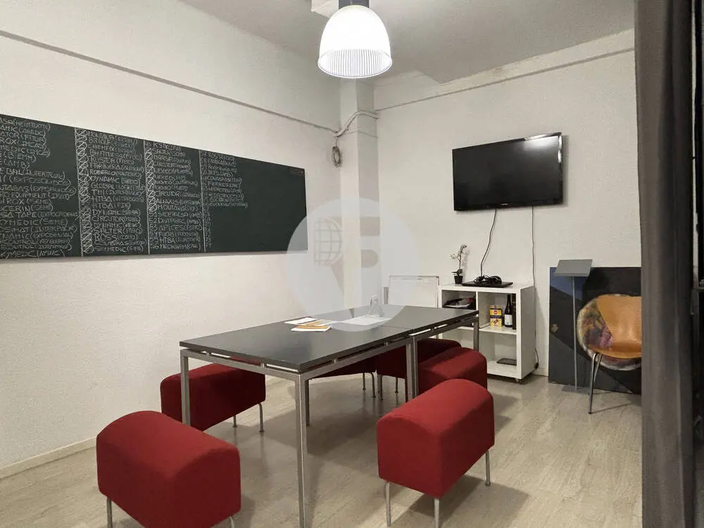 Local comercial de 544 m² con 25 m de fachada en Sant Boi de Llobregat - imagen 13