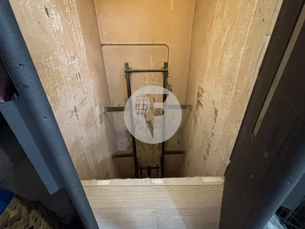 Local comercial de 544 m² con 25 m de fachada en Sant Boi de Llobregat - imagen 15