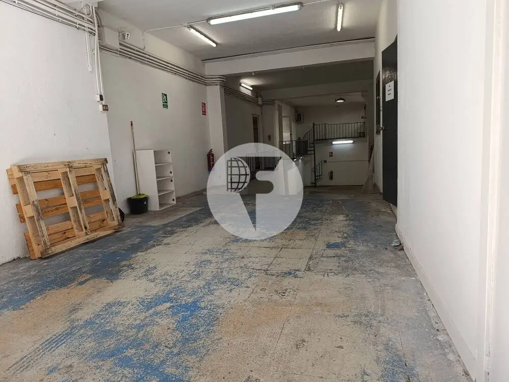 Amplio local comercial diáfano de 438 m² con sótano y gran altura libre - imagen 15