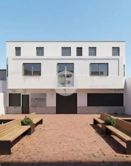 Local comercial en venta con gran superficie y terraza en Esplugues de Llobregat - imagen 2