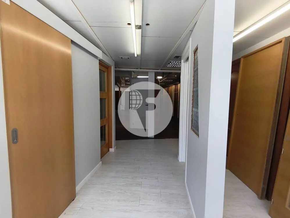 Oportunidad histórica: Local de 500 m² con traspaso y 45 años de trayectoria en Zona Levante, Palma. - imagen 18
