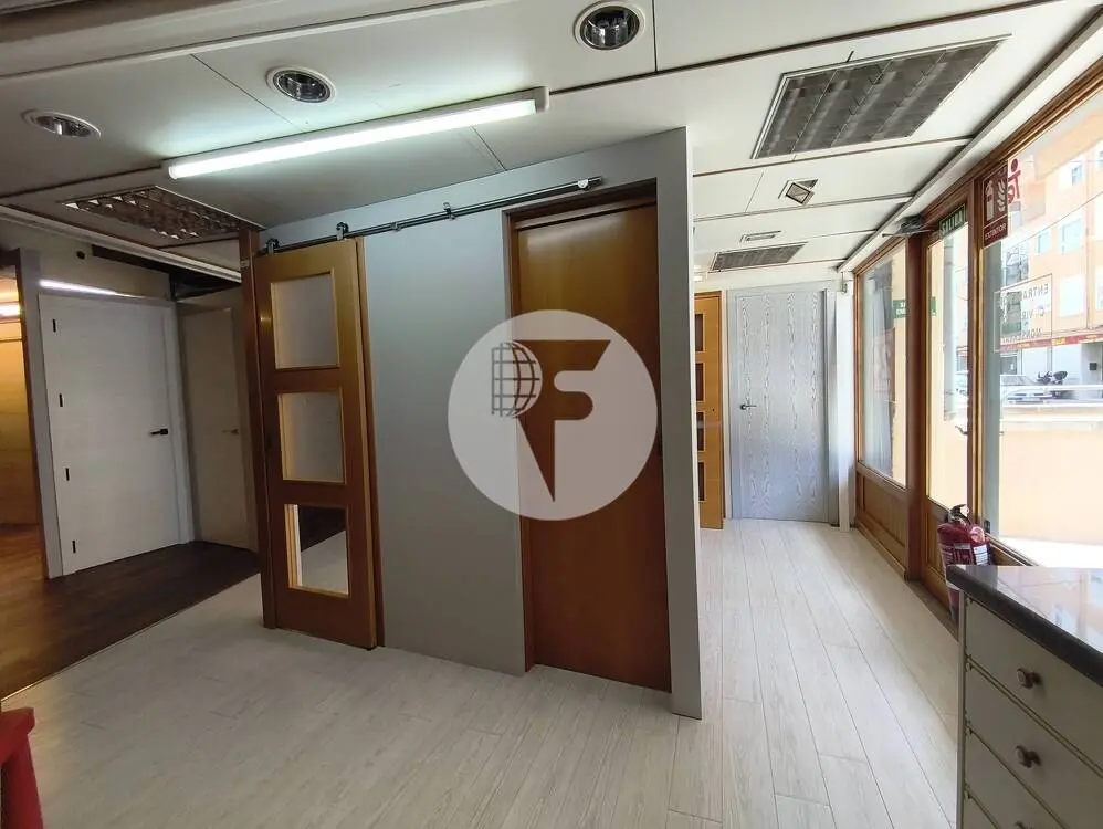 Oportunidad histórica: Local de 500 m² con traspaso y 45 años de trayectoria en Zona Levante, Palma. - imagen 17