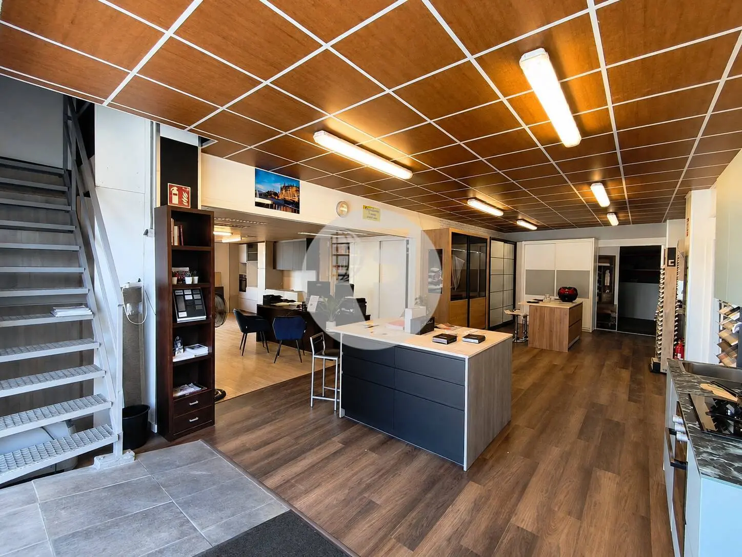 Oportunidad histórica: Local de 500 m² con traspaso y 45 años de trayectoria en Zona Levante, Palma.