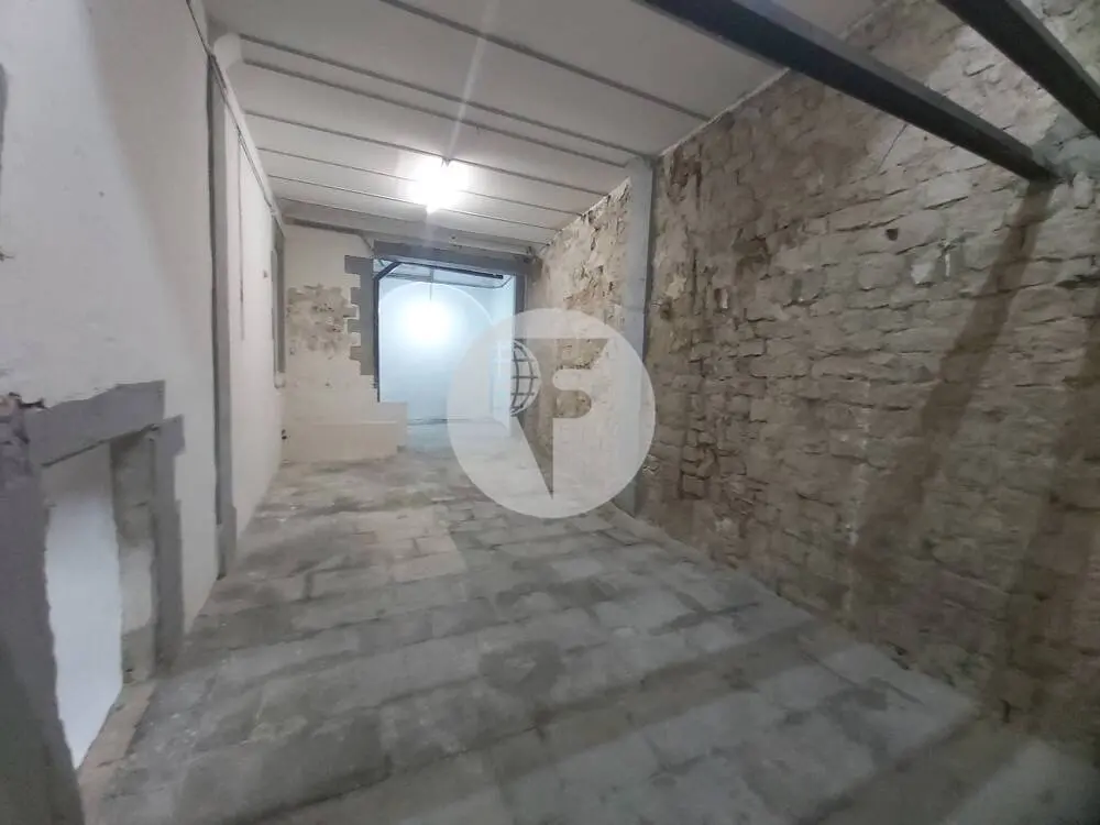 Local comercial esquinero en venta con 16 metros de fachada en Barcelona - imagen 6