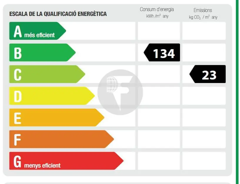 Local comercial diáfano de 222 m² en Barcelona con amplia planta baja - imagen 12