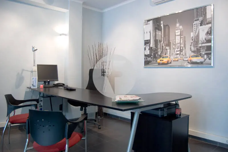 Local comercial en venta en Terrassa, listo para iniciar actividad – 85 m² por 87.000 € - imagen 11