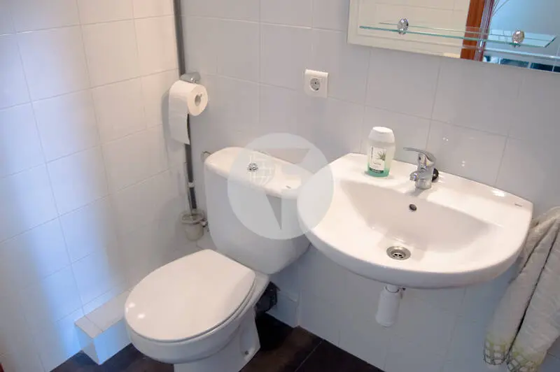 Local comercial en venta en Terrassa, listo para iniciar actividad – 85 m² por 87.000 € - imagen 15
