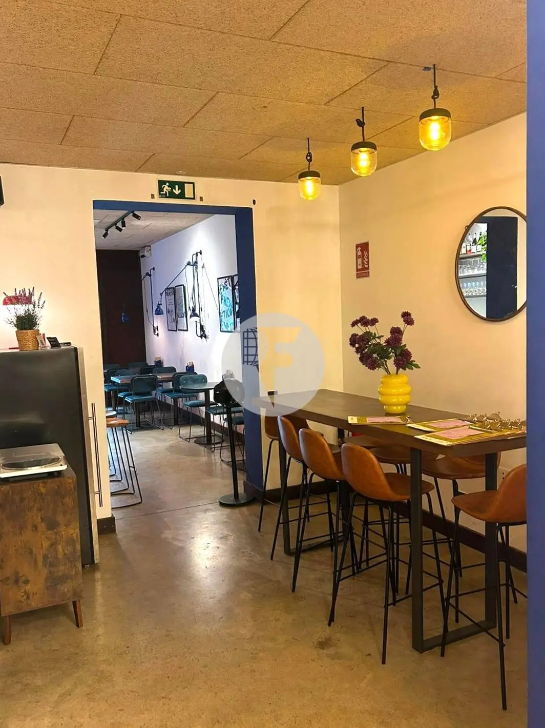 Local comercial en alquiler de 138 m² a pie de calle con salida de humos - imagen 9