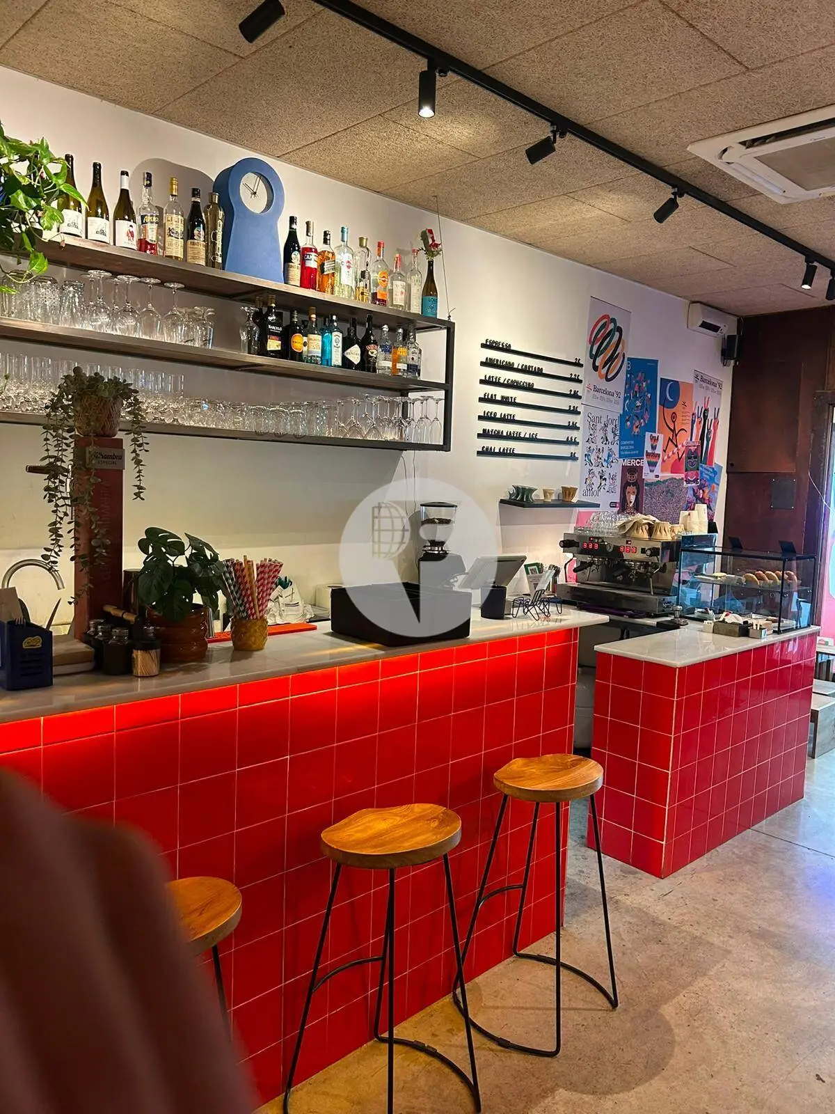 Local comercial en alquiler de 138 m² a pie de calle con salida de humos - imagen 5
