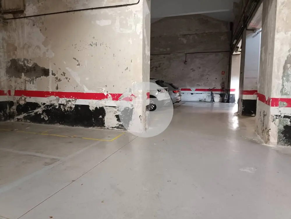 Local comercial de 707 m² en planta baja y 6,40 m de altura en Barcelona - imagen 7