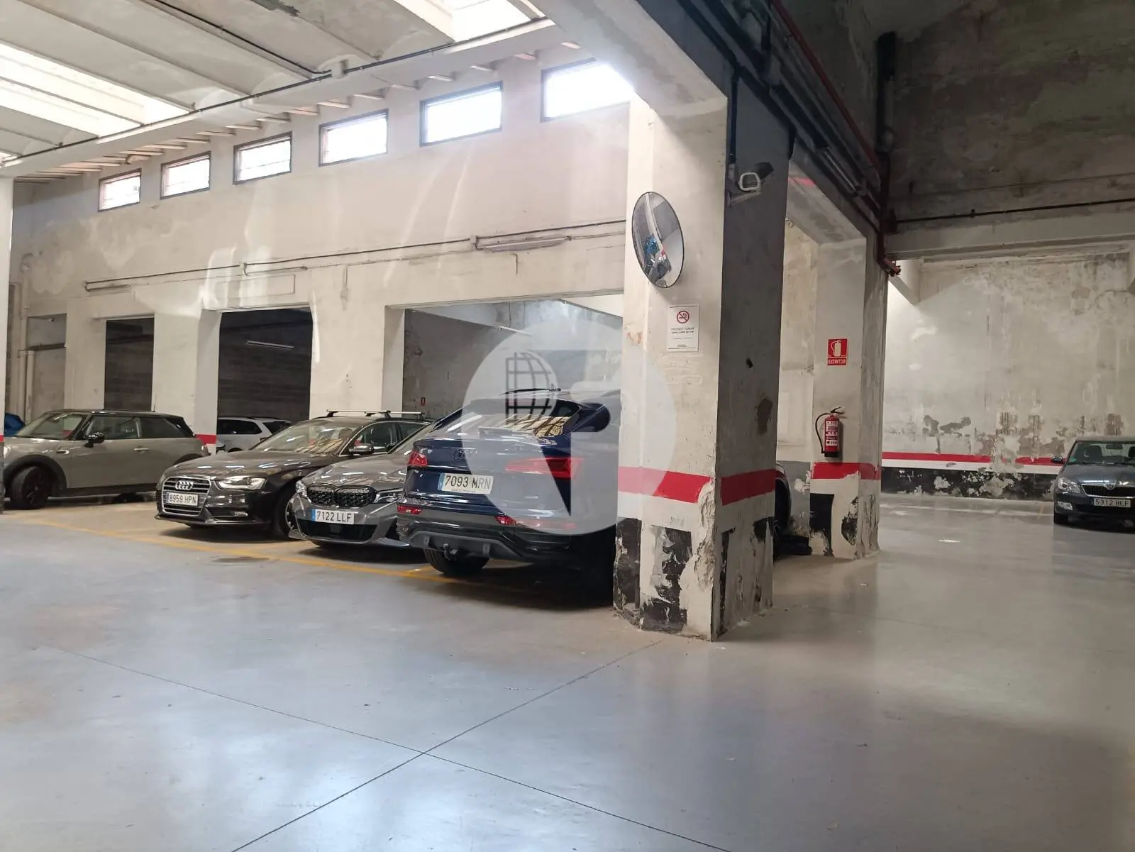 Local comercial de 707 m² en planta baja y 6,40 m de altura en Barcelona - imagen 11