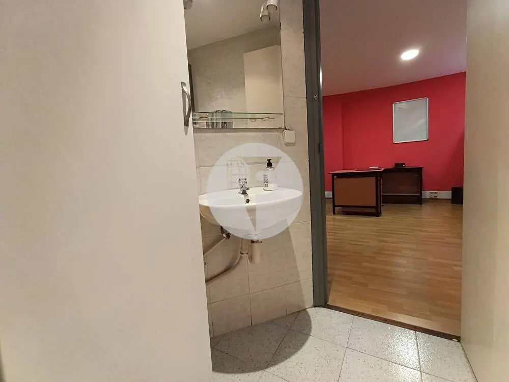 Local en venta de 125 m² junto a Rambla de Brasil con opción de cambio de uso - imagen 12