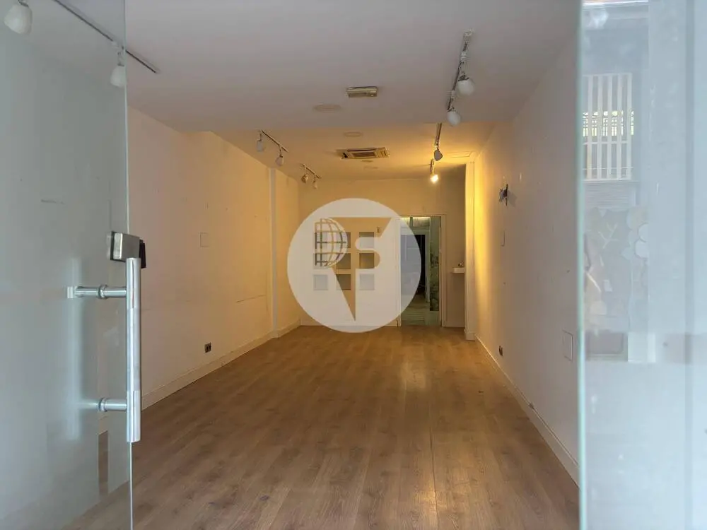 Local comercial de 131 m² en alquiler frente al Mercat de l’Abaceria de Gràcia - imagen 5