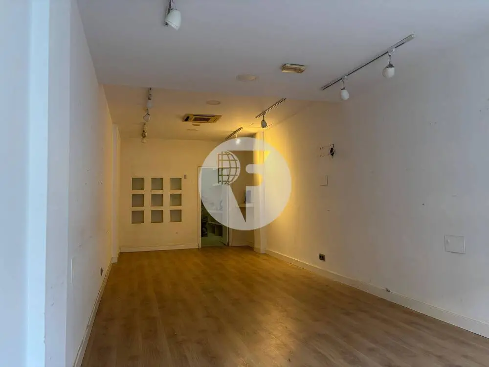 Local comercial de 131 m² en alquiler frente al Mercat de l’Abaceria de Gràcia - imagen 6