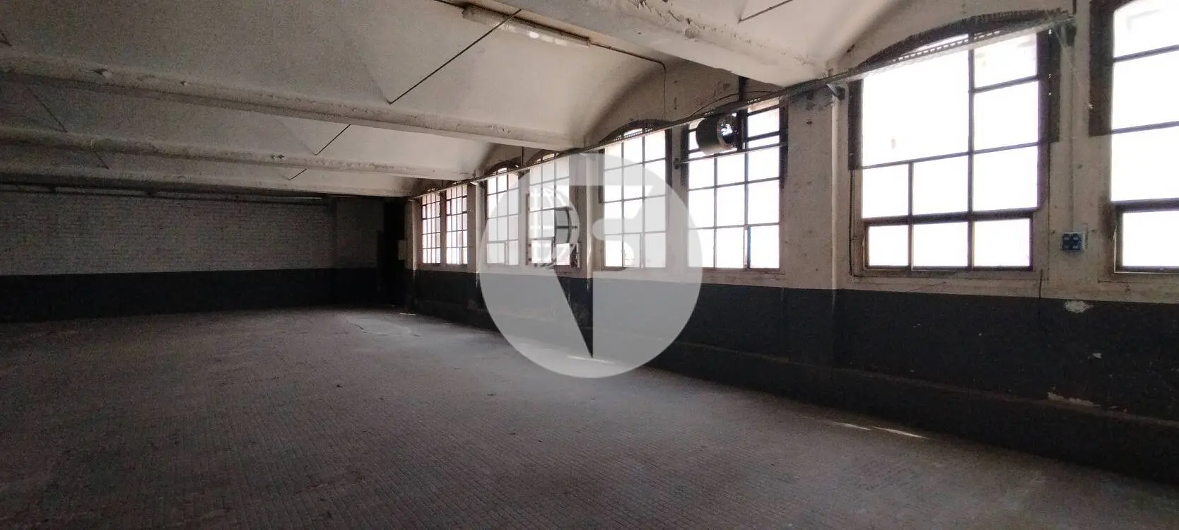 Local comercial de 350 m² en alquiler junto al Passeig del Vint-i-dos de Juliol - imagen 4