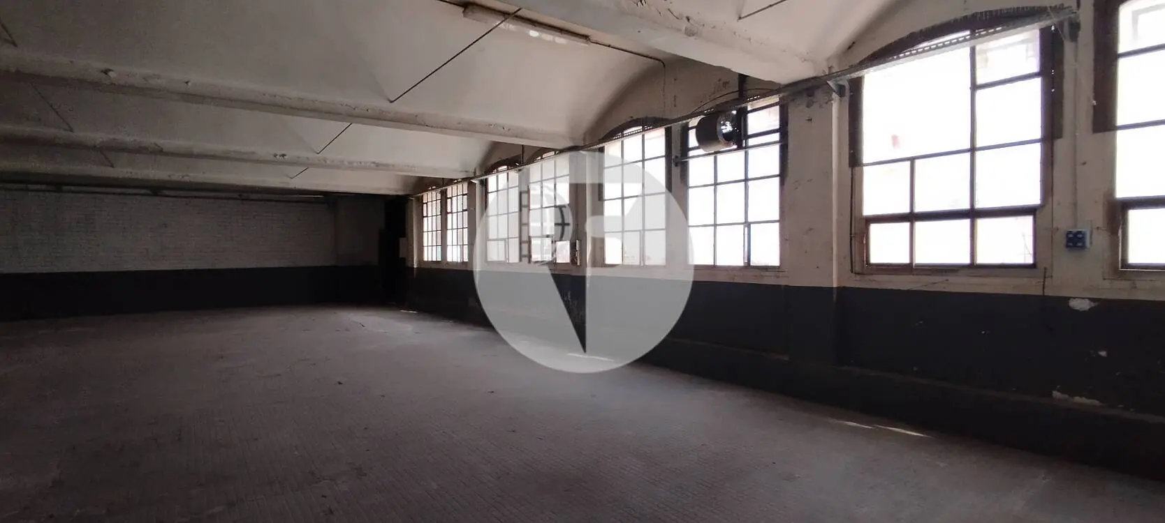 Local comercial de 350 m² en alquiler junto al Passeig del Vint-i-dos de Juliol - imagen 3