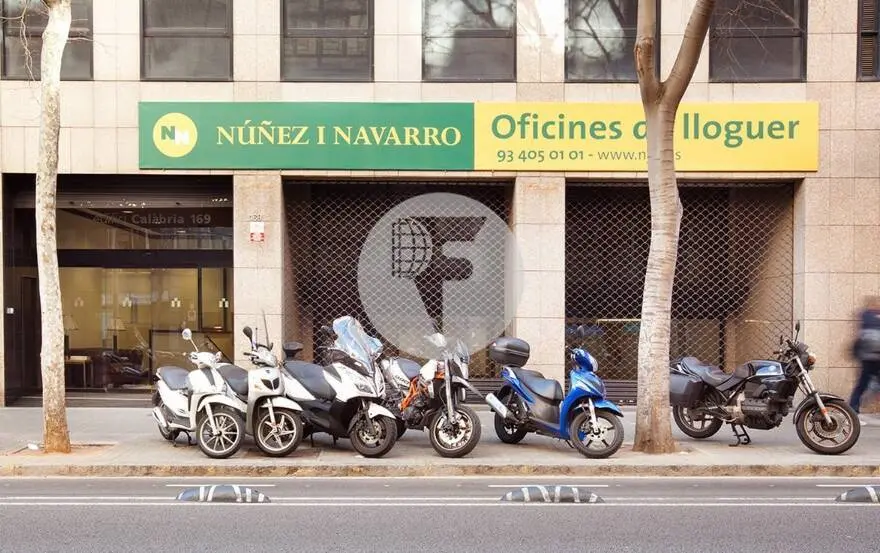 Commercial premises for rent near Plaza España, Barcelona. IE-205352 8