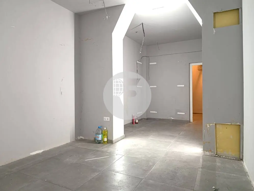 Local comercial en El Raval, junto a Plaza Universitat y Las Ramblas - imagen 7