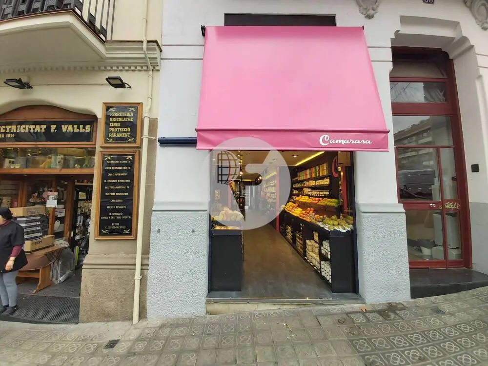 Local comercial en traspaso en Sant gervasi-Galvany. Barcelona. IE-222361 2