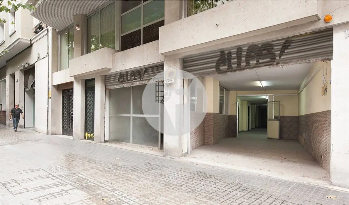 Commercial premises located in the Sant Martí district, in the Parc i la Llacuna neighborhood. Barcelona. IE-206099 8