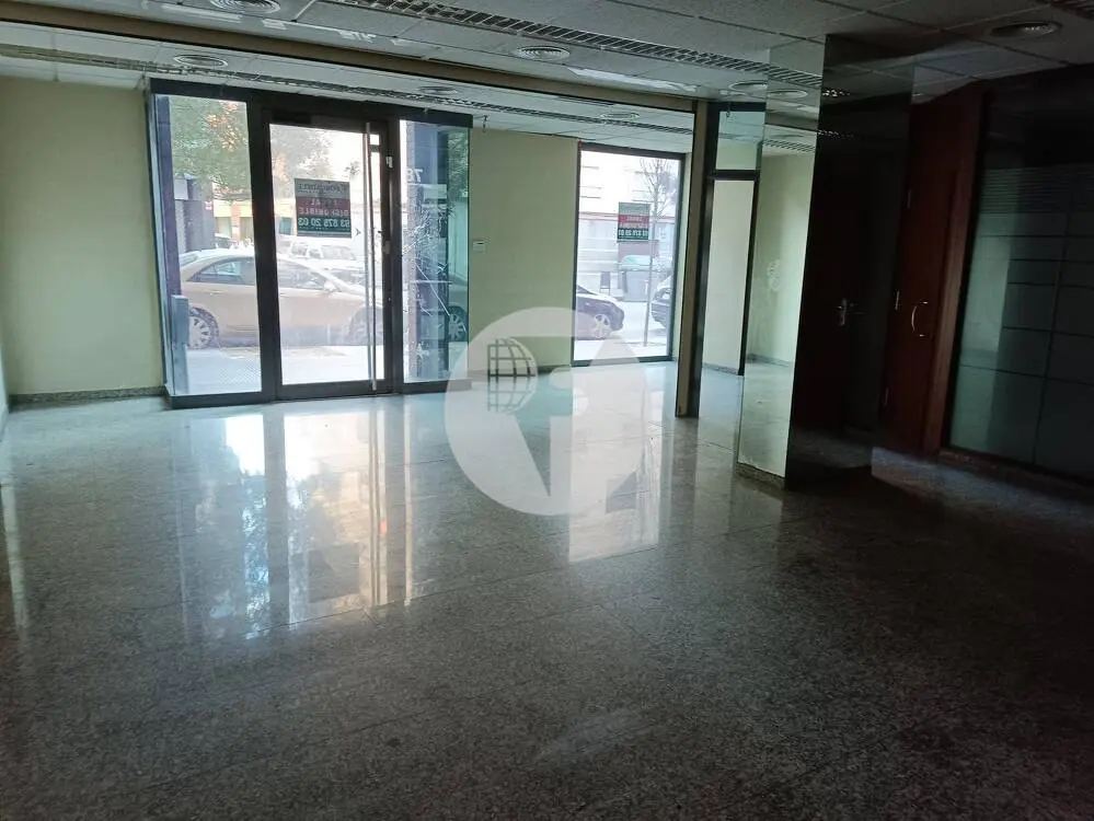 Commercial space available next to the train station of Granollers Center. Barcelona. 1