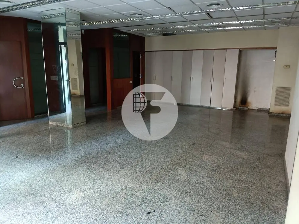 Commercial space available next to the train station of Granollers Center. Barcelona. 3