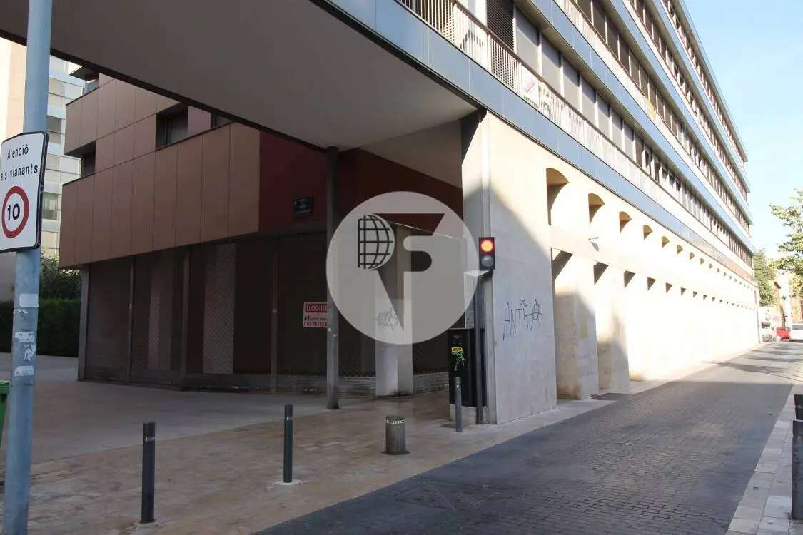 Corner commercial premises on Sant Genís street, in Terrassa, Barcelona. IE-211932 10