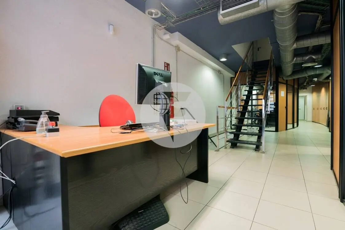Commercial premises located on Calle Sardenya a few meters from Gran Vía de les Corts Catalanes. Barcelona. IE-221192 9