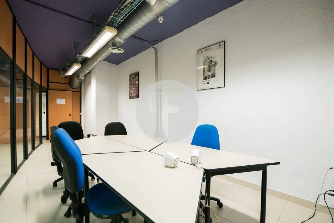Commercial premises located on Calle Sardenya a few meters from Gran Vía de les Corts Catalanes. Barcelona. IE-221192 6