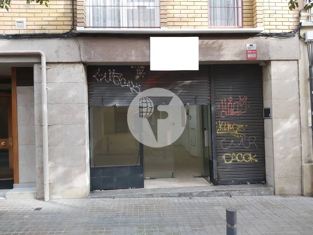 Commercial premises available a few meters from the Sant Andreu Market. Barcelona. IE-221485 2