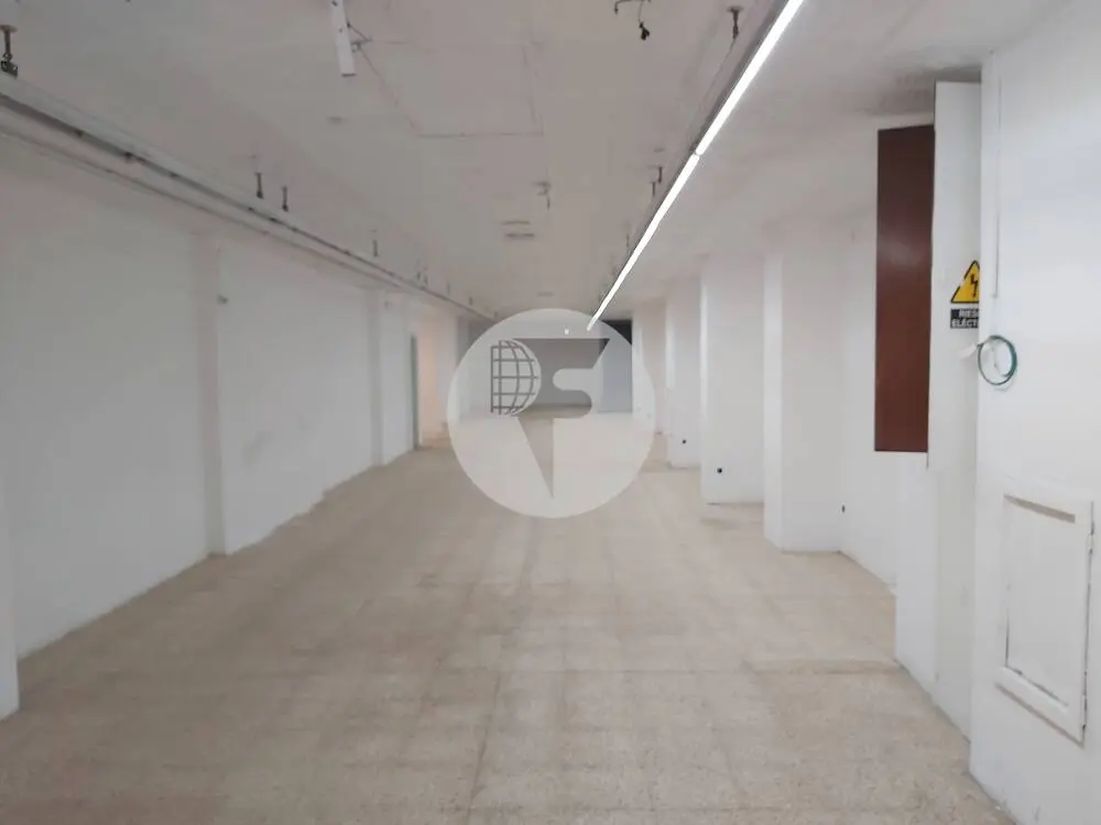 Commercial premises available a few meters from the Sant Andreu Market. Barcelona. IE-221485 4
