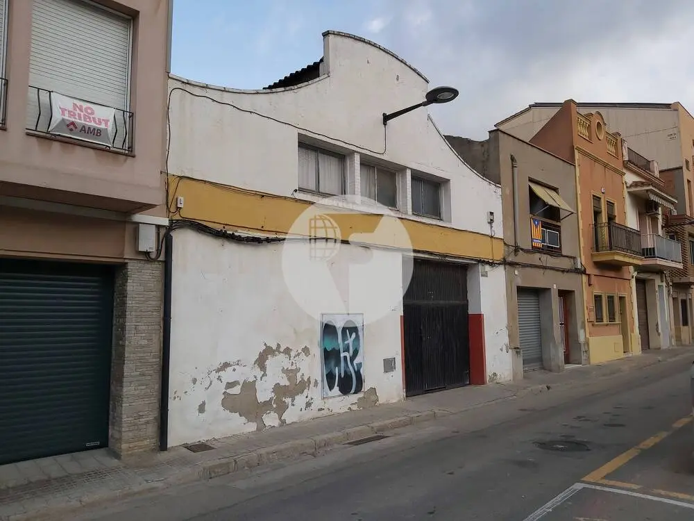 Commercial premises for sale in Sant Vicenç dels Horts, Barcelona. IE-221496 5